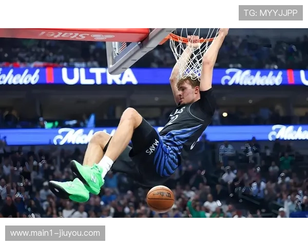 弗拉格对阵独行侠砍下26+10+8 爵士新秀展现全能锋线潜力